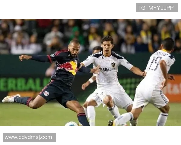 1997年足球明星赛精彩比分回顾与经典瞬间盘点